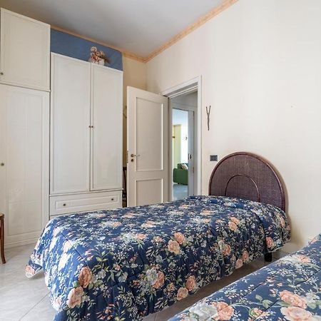 Grazia Attic Apartment With Terrace Trani Exterior photo